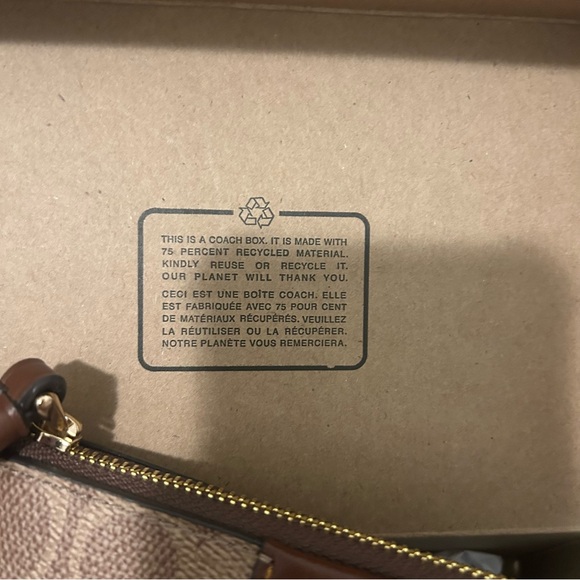 Coach Wristlet - Picture 4 of 7